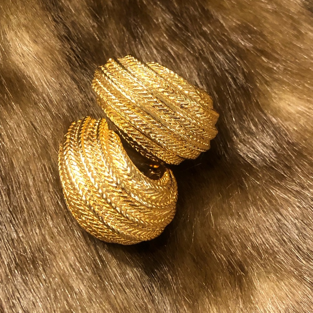 St. John Gold Textured Earrings